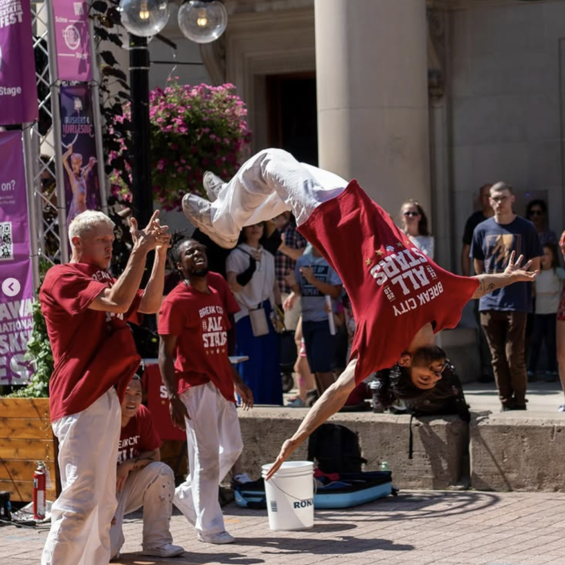 Buskers4