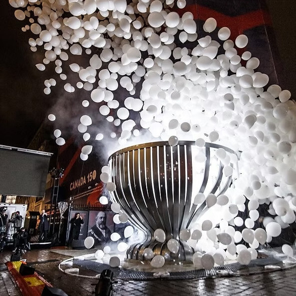 Lord stanley making of a monument